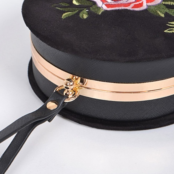 1 LEFT2XHP** PINK HALEY VELVET EMBR. FLOWER CLUTCH - Picture 3 of 4